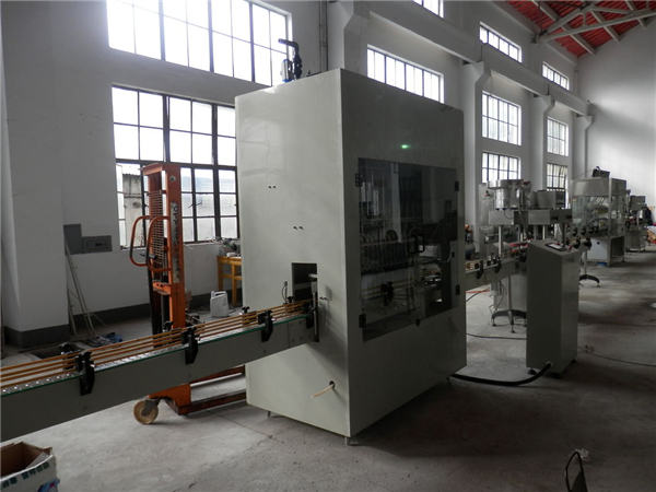 ചൈനയിലെ ഓട്ടോമാറ്റിക് ബ്ലീച്ച് ഫില്ലർ