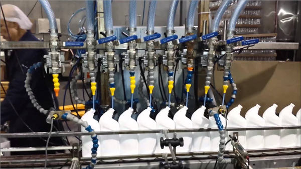 പൂർണ്ണ ഓട്ടോമാറ്റിക് ടോയ്‌ലറ്റ് ക്ലീനർ ബ്ലീച്ച് ലീനിയർ തരം ഫില്ലിംഗ് മെഷീൻ