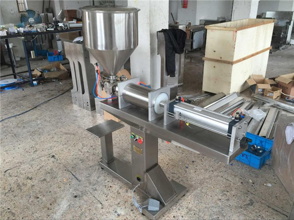 സെമി ഓട്ടോമാറ്റിക് സിംഗിൾ-ഹെഡ് തേൻ പൂരിപ്പിക്കൽ യന്ത്രം